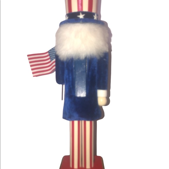 Uncle Sam Nutcracker - Picture 2 of 3